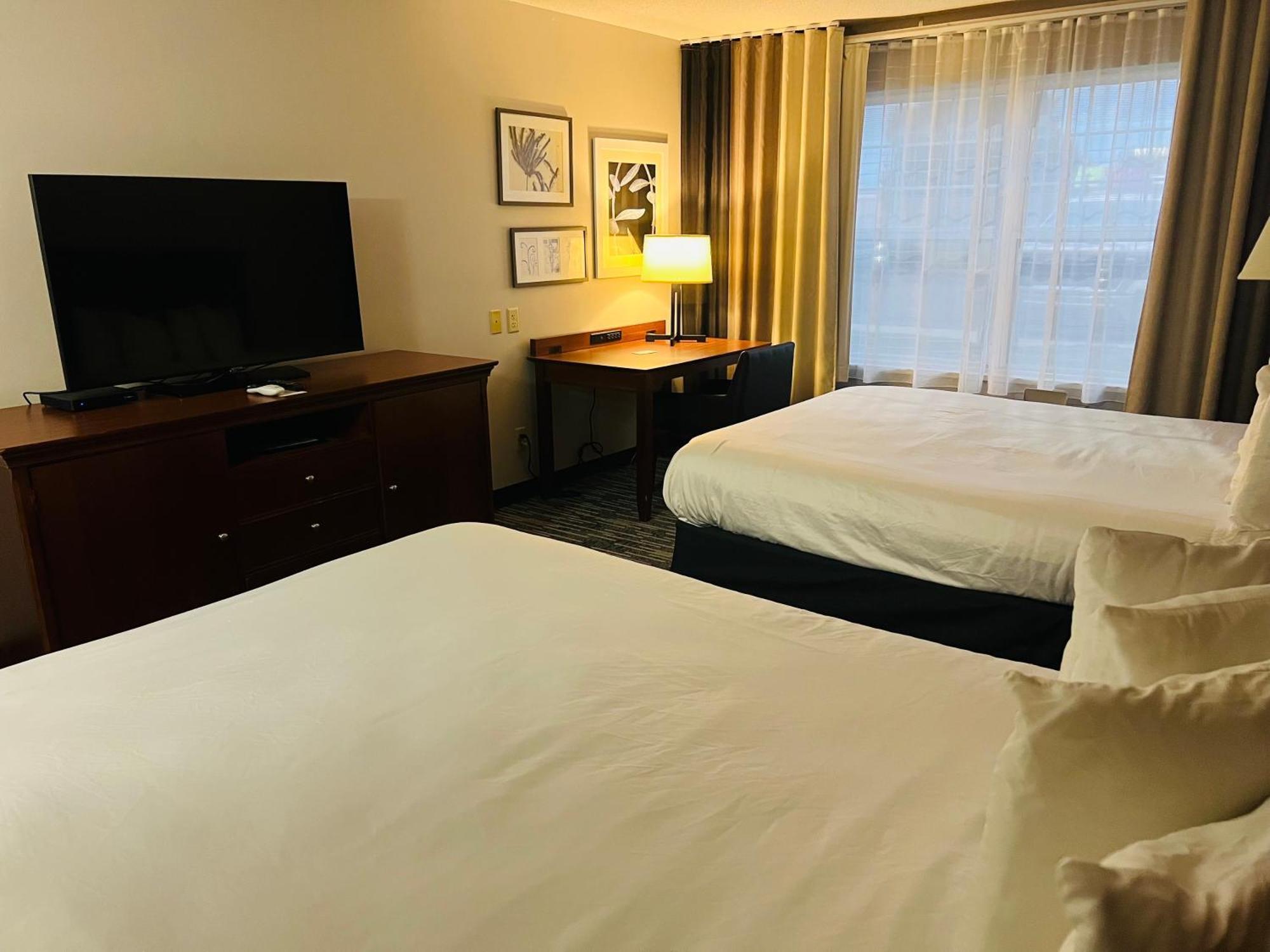 Harmony & Hotel